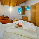 Alpendiamant Wachter Gmbh 公寓式酒店 4*