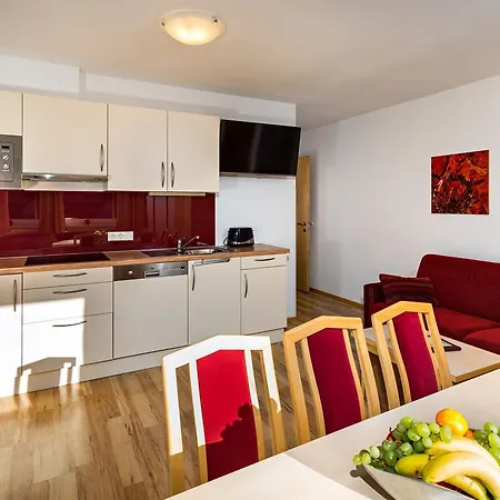 Aparthotel Alpendiamant Wachter Gmbh *