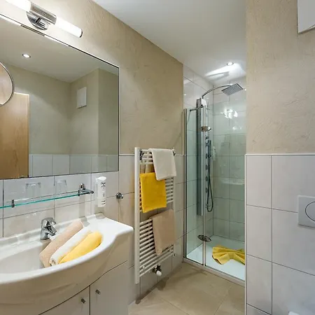 Aparthotel Alpendiamant Wachter Gmbh